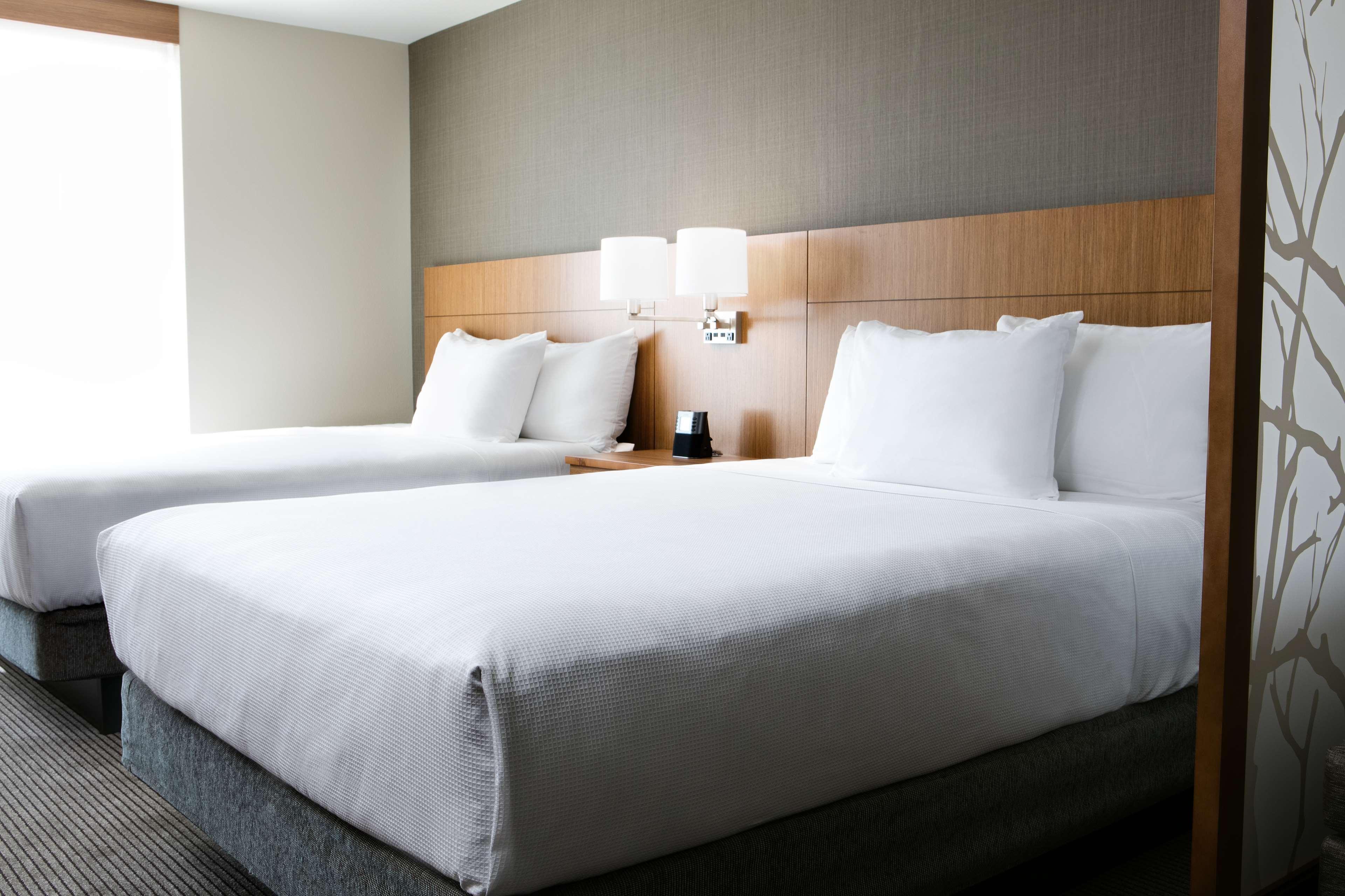 Hyatt Place Kansas City Lenexa City Center מראה חיצוני תמונה