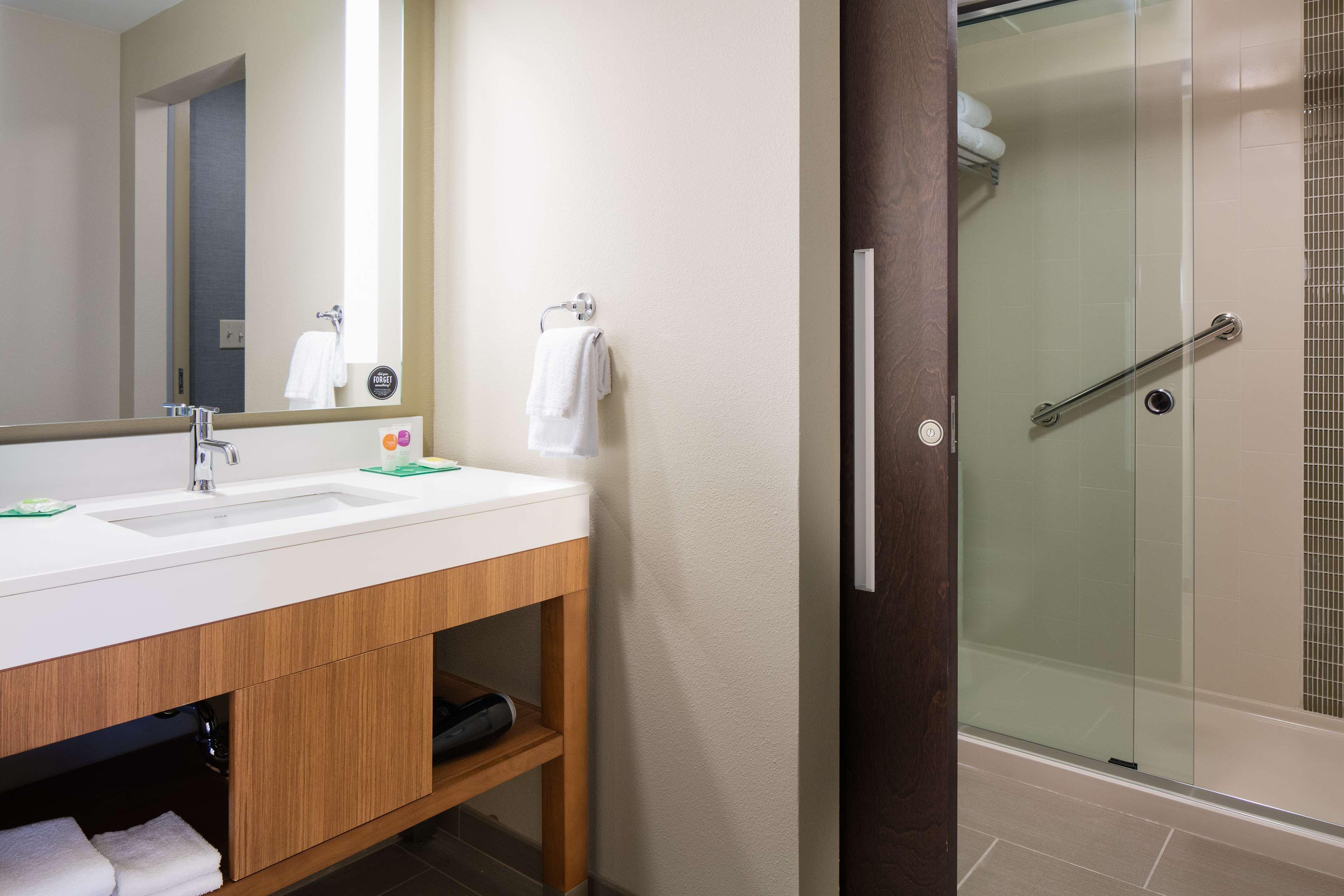 Hyatt Place Kansas City Lenexa City Center מראה חיצוני תמונה