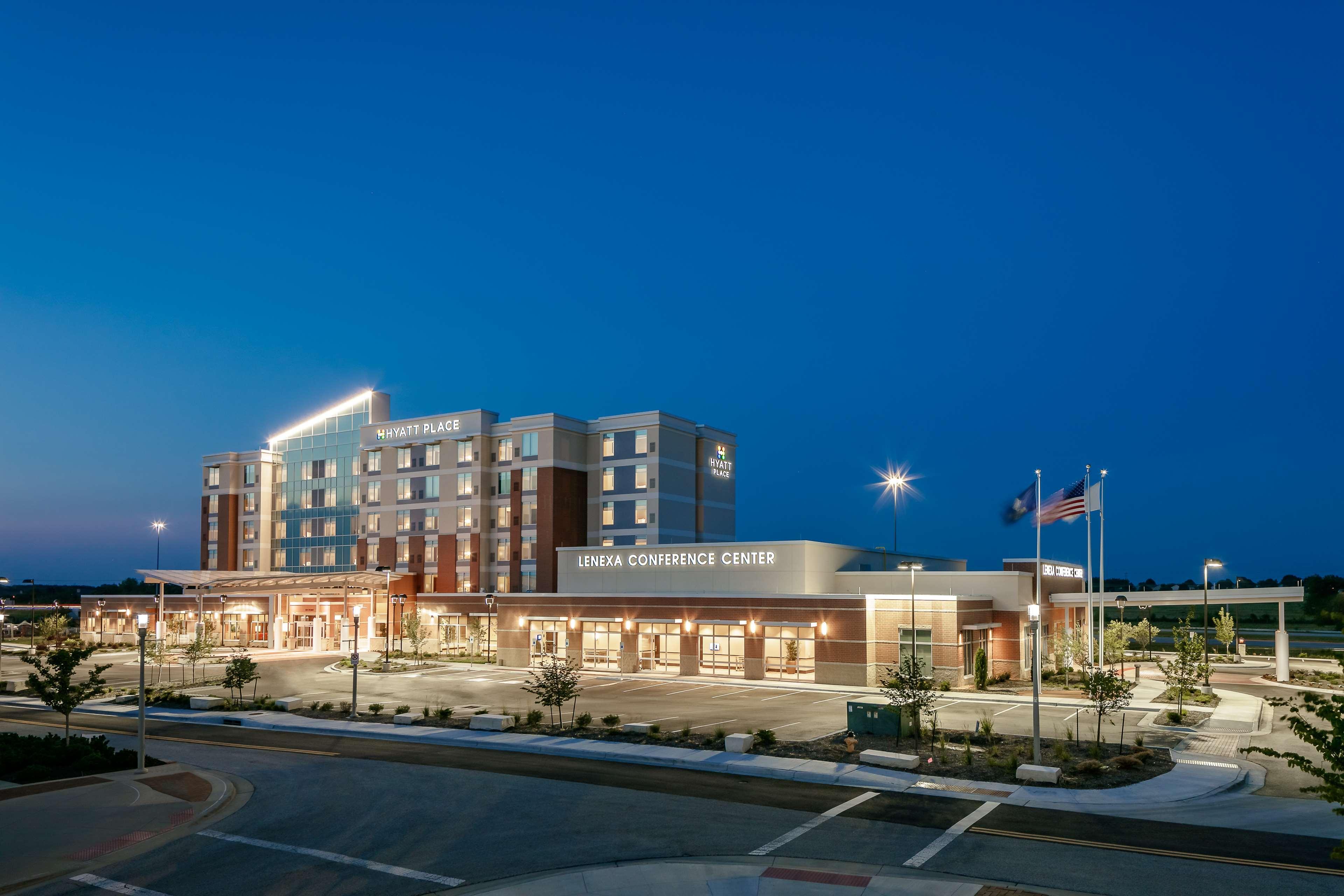 Hyatt Place Kansas City Lenexa City Center מראה חיצוני תמונה
