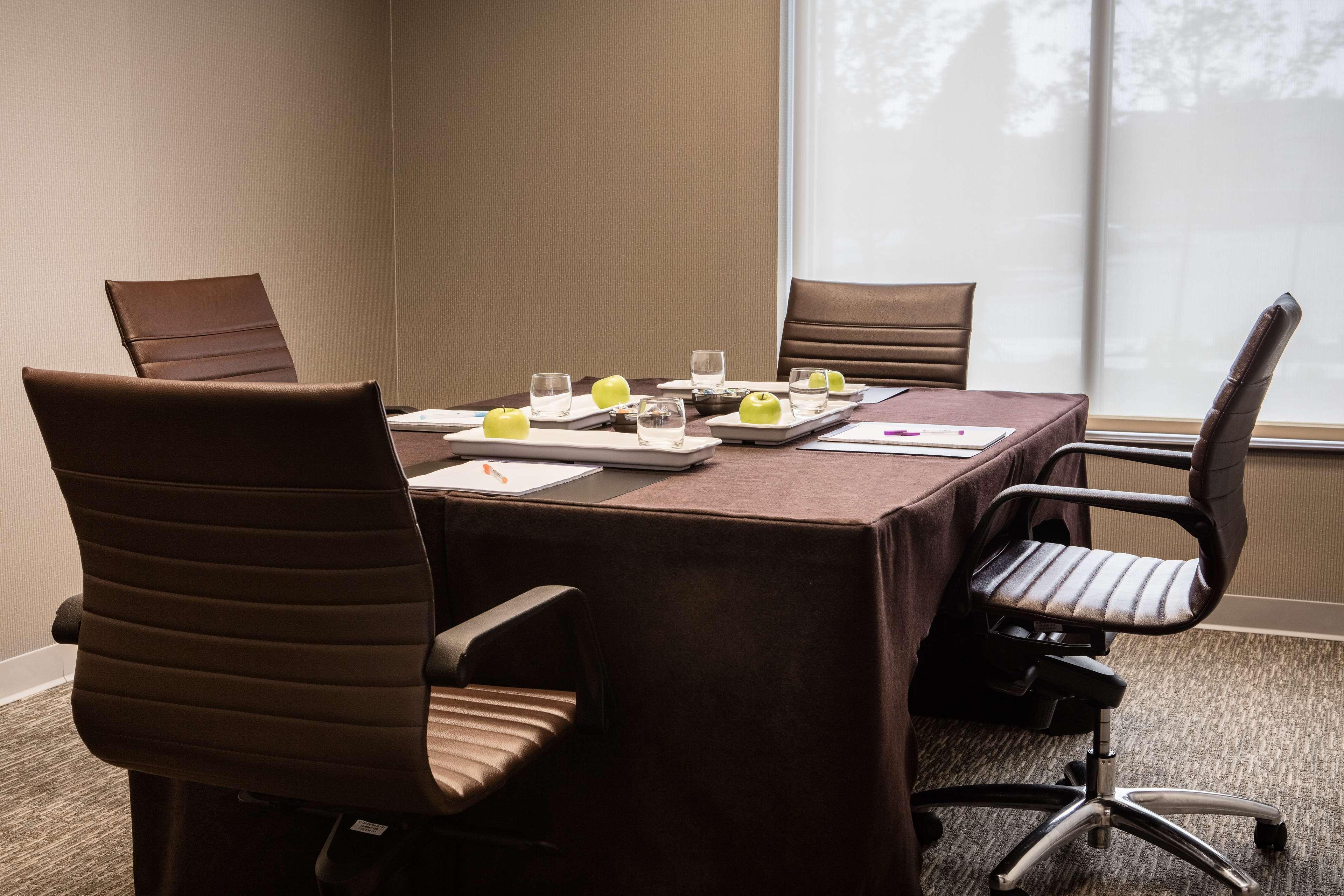 Hyatt Place Kansas City Lenexa City Center מראה חיצוני תמונה