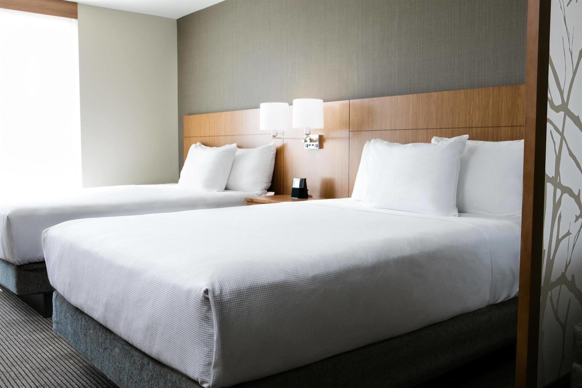 Hyatt Place Kansas City Lenexa City Center מראה חיצוני תמונה