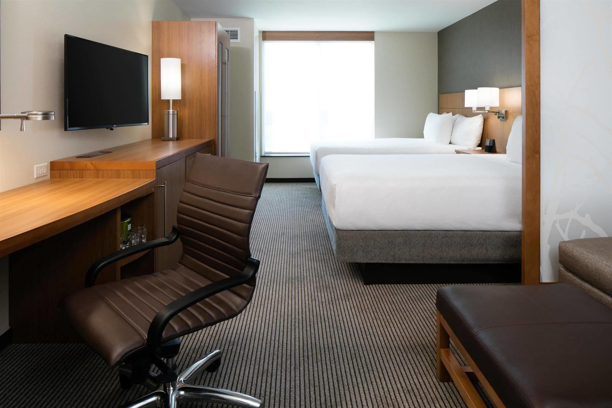 Hyatt Place Kansas City Lenexa City Center מראה חיצוני תמונה